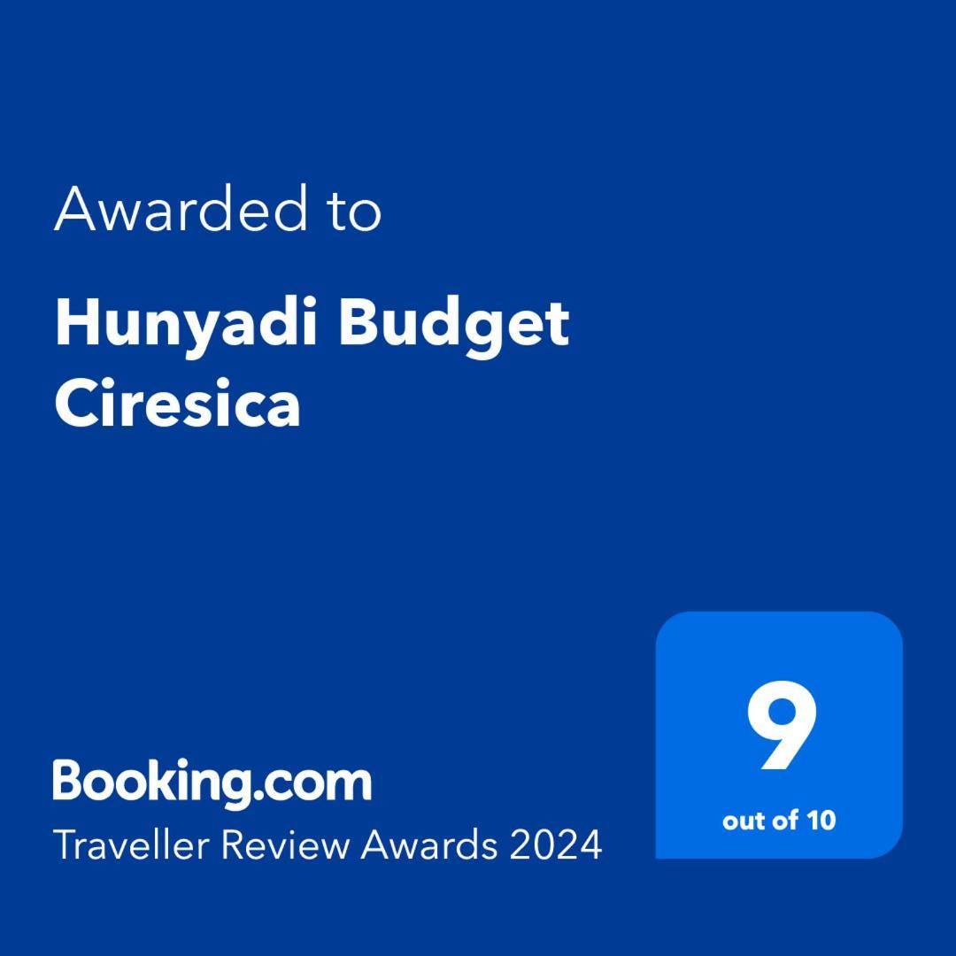 Hunyadi Budget Ciresica Sibiu Buitenkant foto